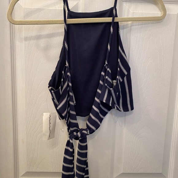 Crop top - Picture 2 of 2